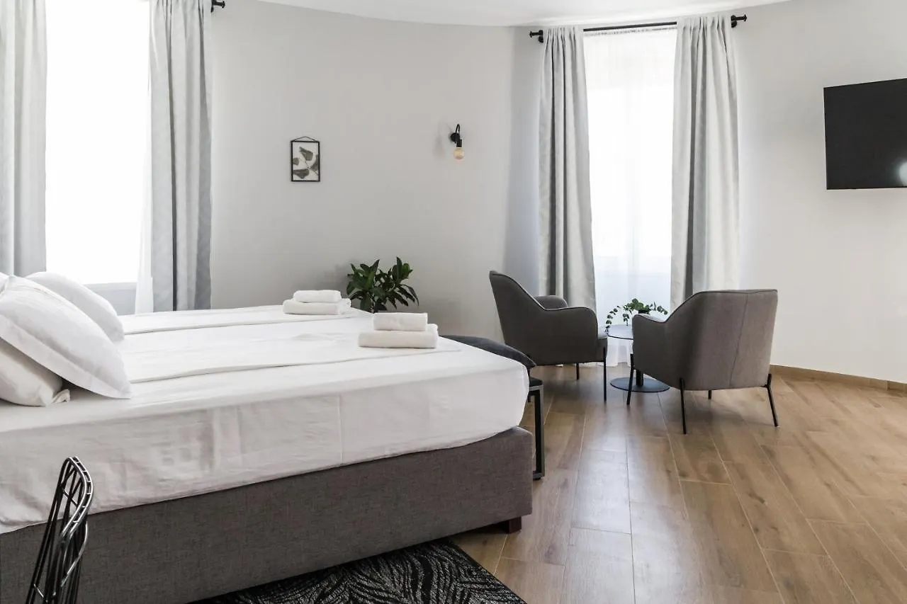 Dolac Apartments